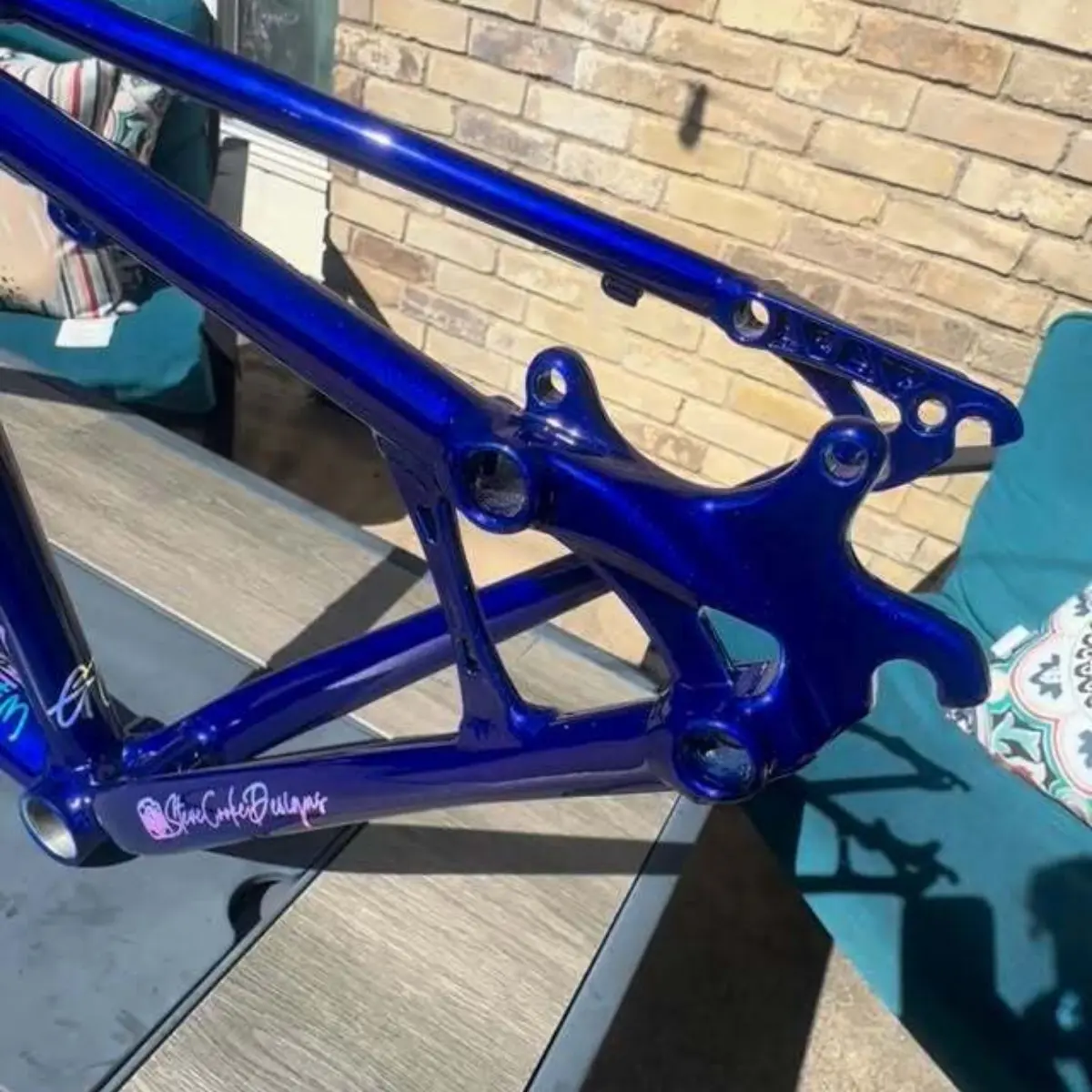 GT Avalanche 3.0 bicycle frame powder coated Illusion Royal for @stevecookedesigns