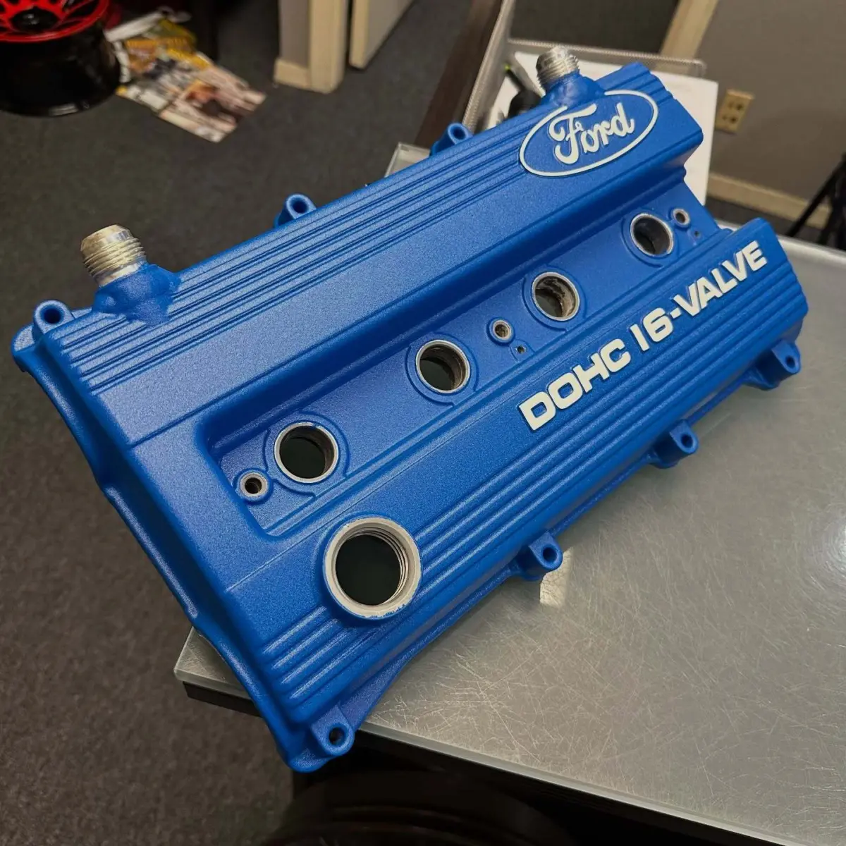 Ford valve cover powder coated Ford Racing Blue Wrinkle with Bengal White letters