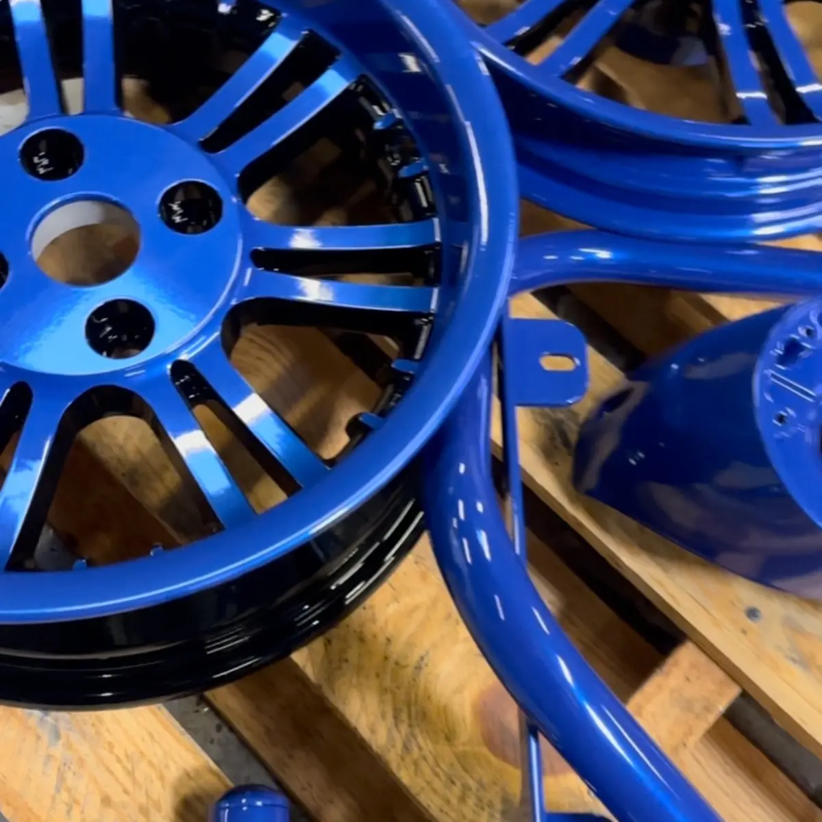 Harley Davidson trike parts finished in Mozs Blue and Gloss Black
