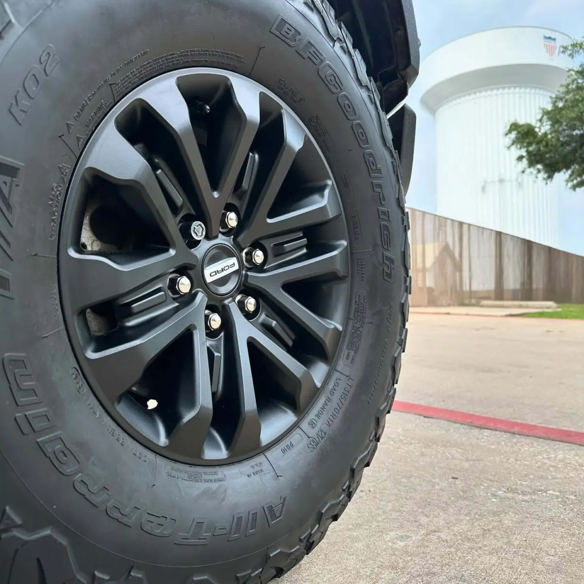 Ford raptor wheels refinished in Matte Black