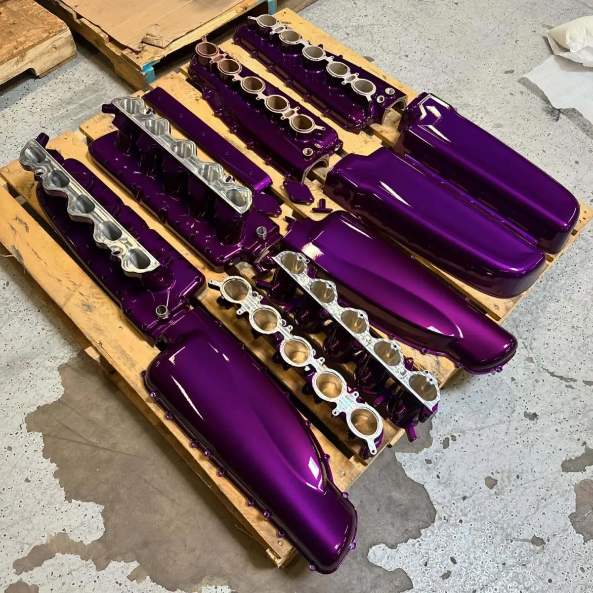 Intake manifolds and upper/lower plenums refinished in Illusion Violet