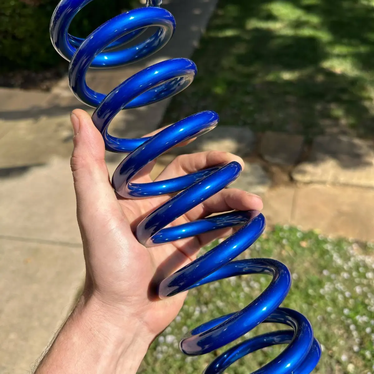 Springs refinished in Peeka Blue and Lollipop Red for @steelemotorworx
