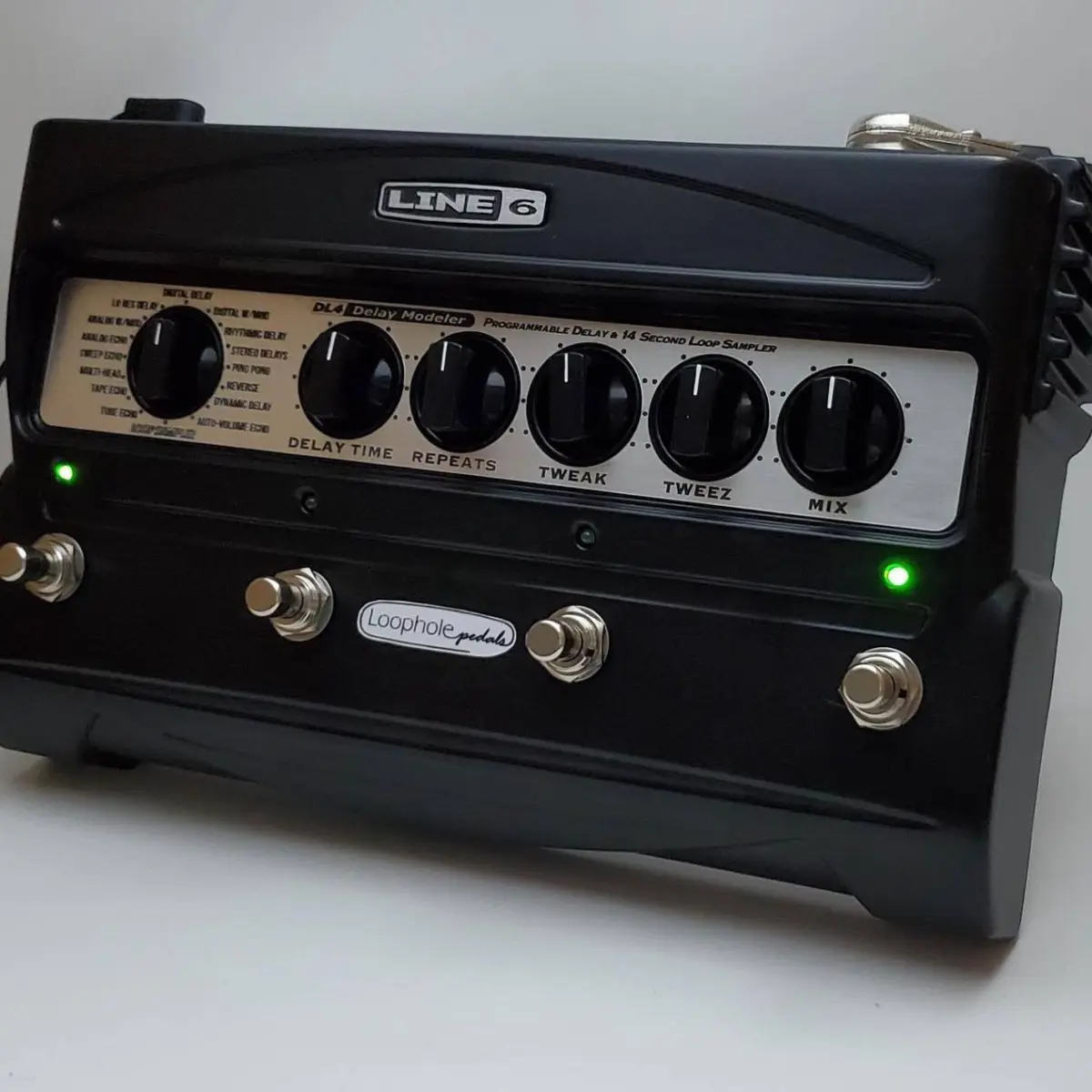 Line 6 guitar pedal powder coated Matte Black, refurbished by @loopholepedals