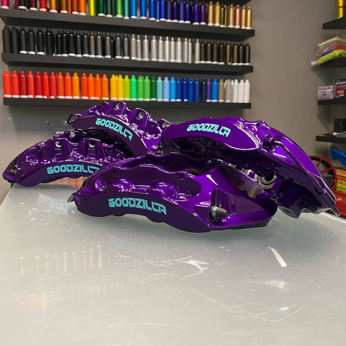 Nissan GT-R brake calipers refinished in Illusion Violet