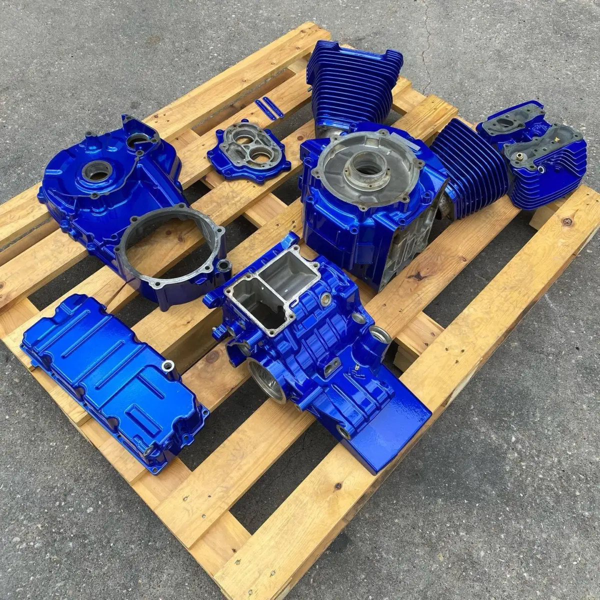 Harley Davidson engine cases refinished in Illusion Smurf for @northtexasvtwin