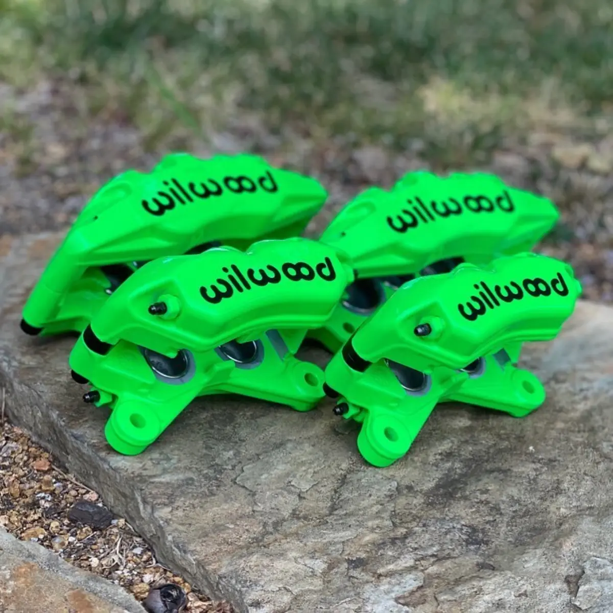 Wilwood brake calipers refinished in Fluorescent Green for @intensemodela