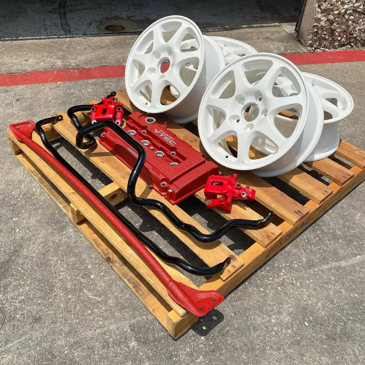 Refinished Honda B-series valve cover, wheels, sway/strut bar, and brake calipers