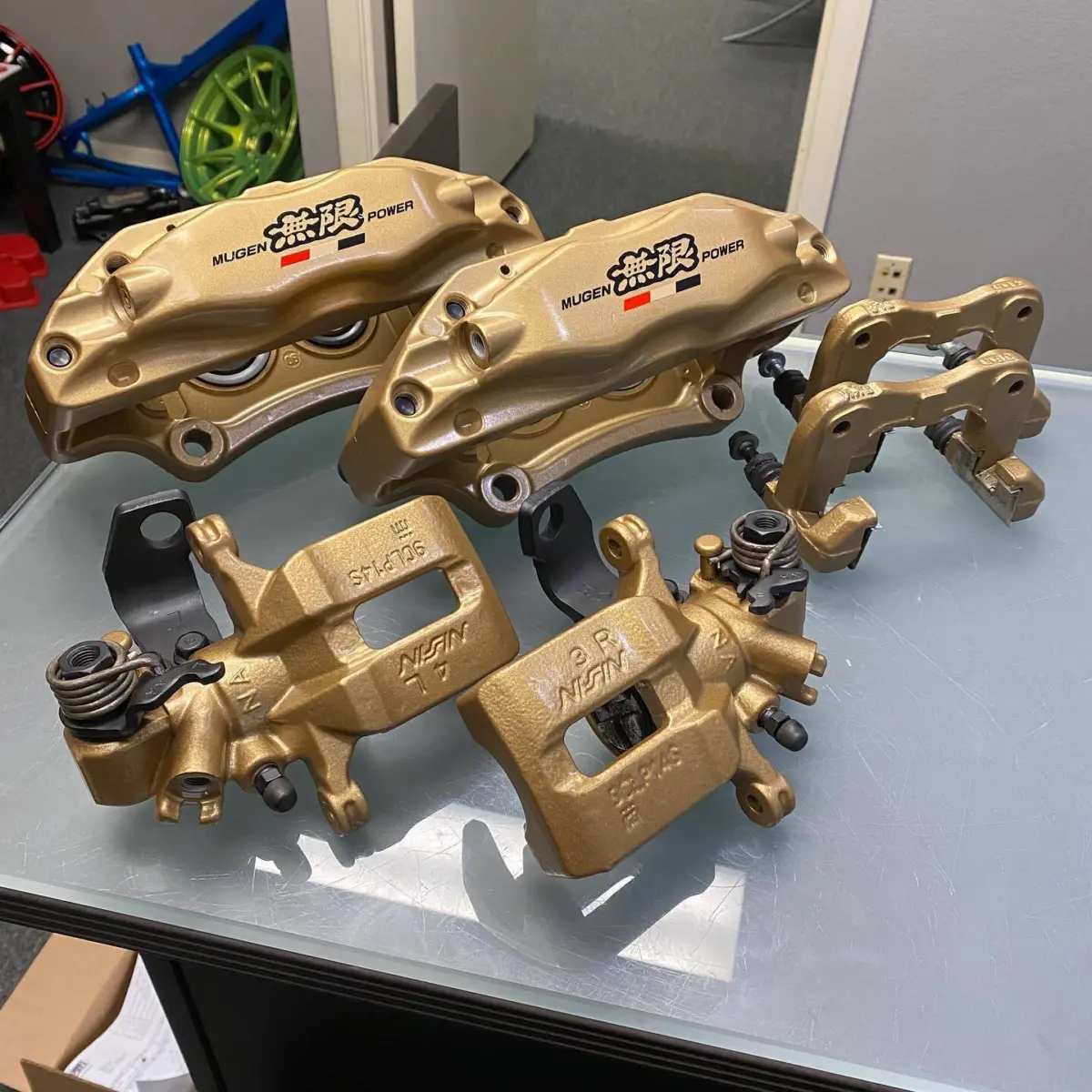 Brake Calipers refinished in Prismatic Gold with Satin Clear