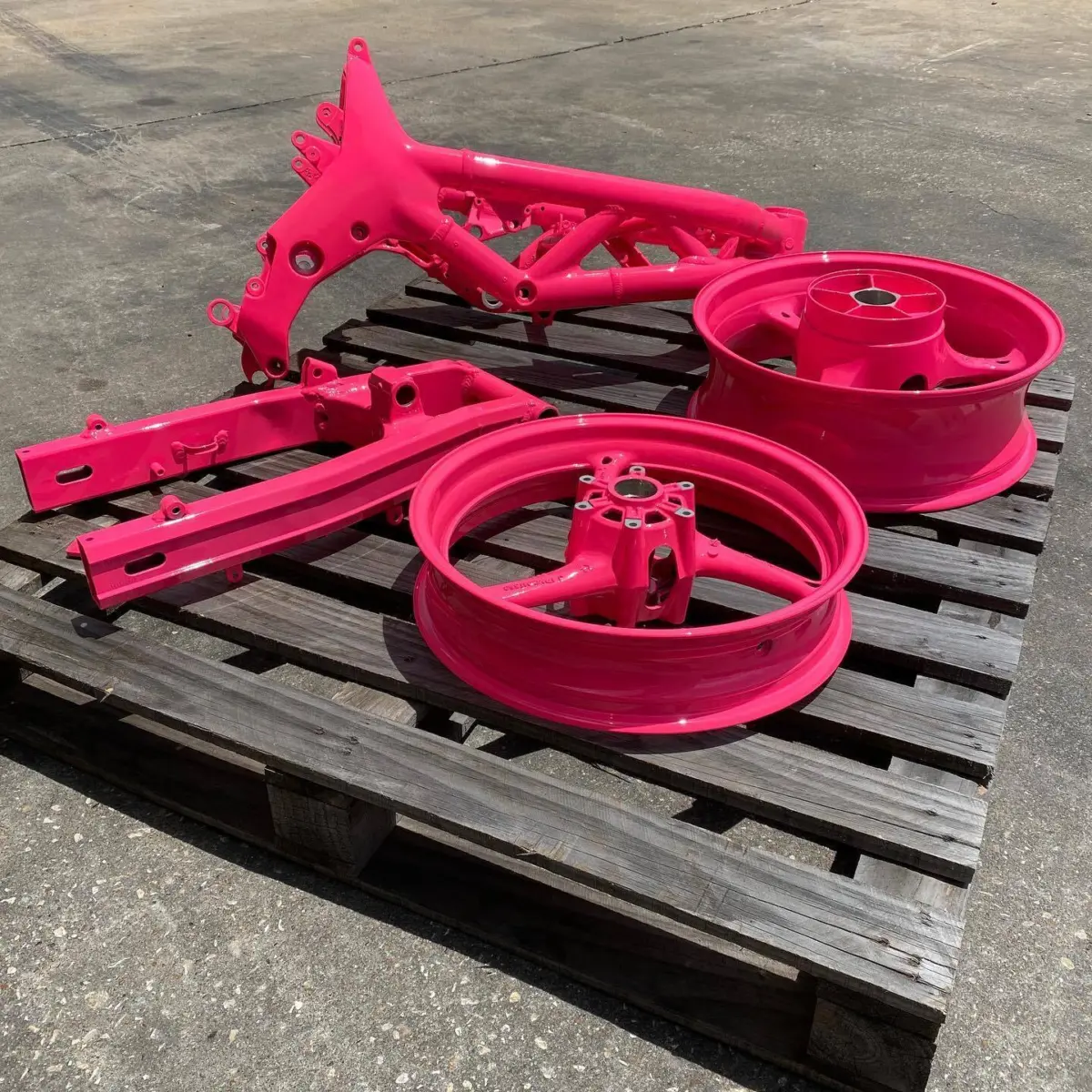 Suzuki Sv650 frame and wheels refinished in Sassy Pink
