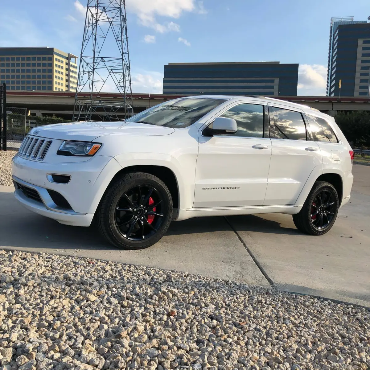 Jeep Grand Cherokee wheels refinished in Semigloss Black