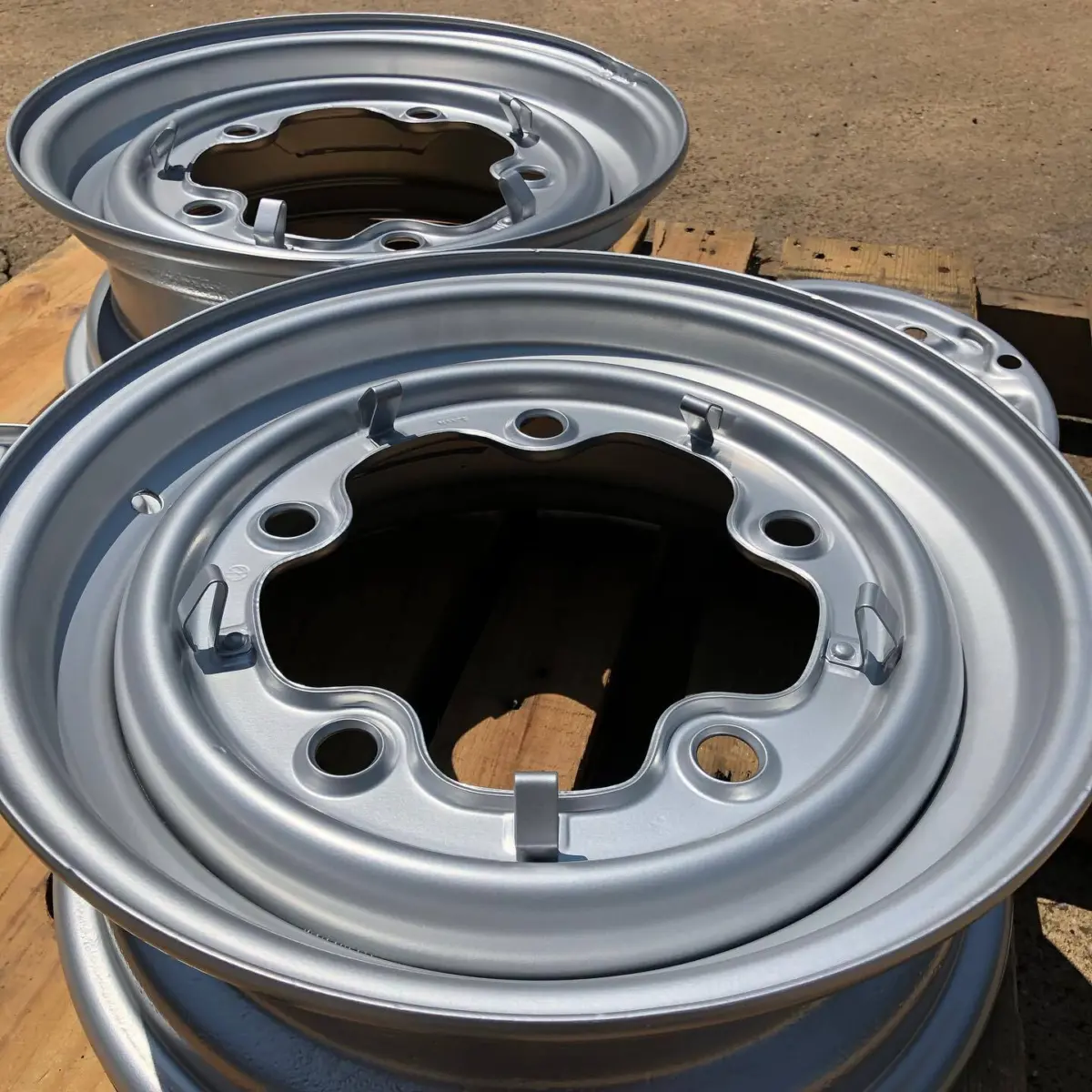 Volkswagen Thing wheels refinished in Zinc Primer and Andoized Silver