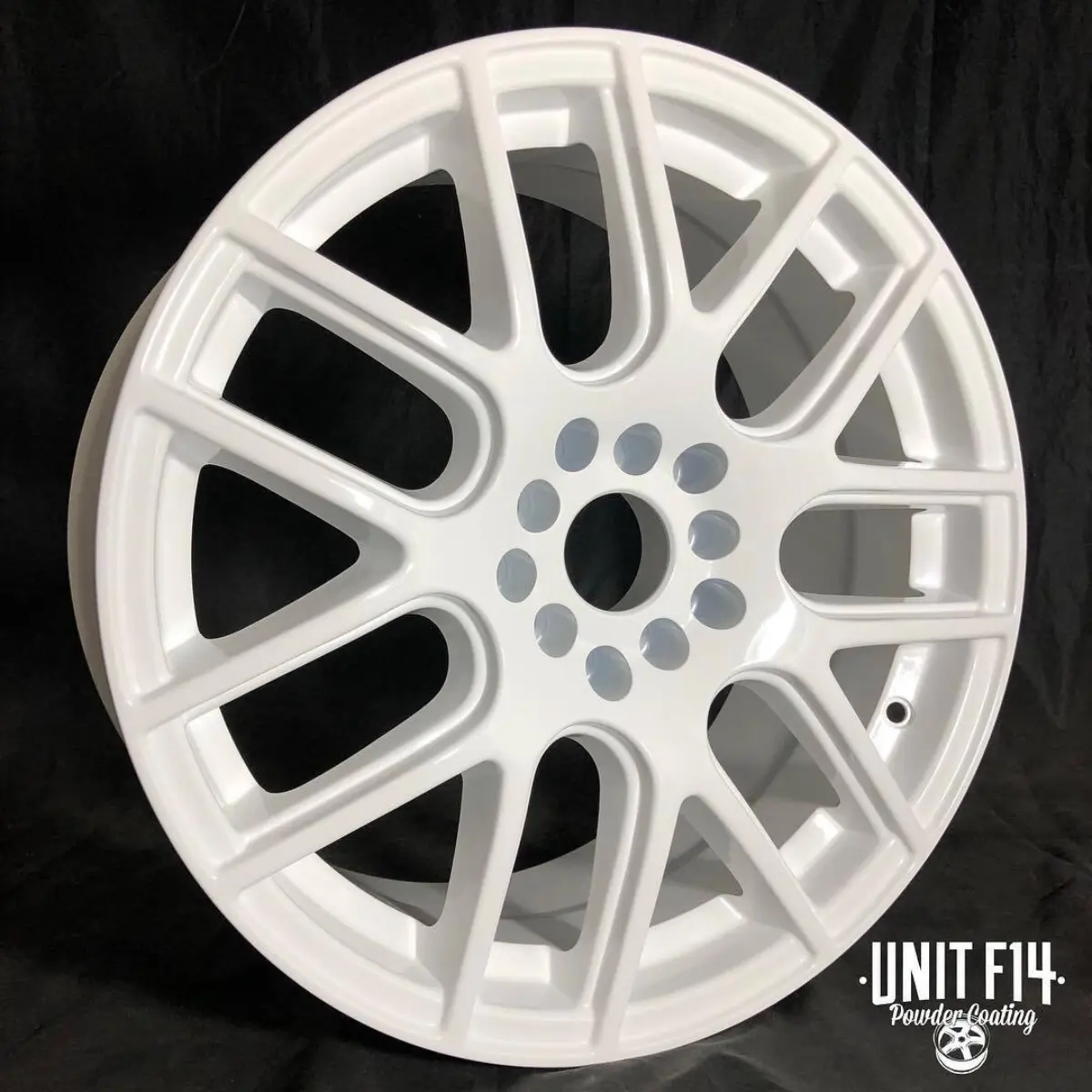 17” wheels refinished in High Reflective White