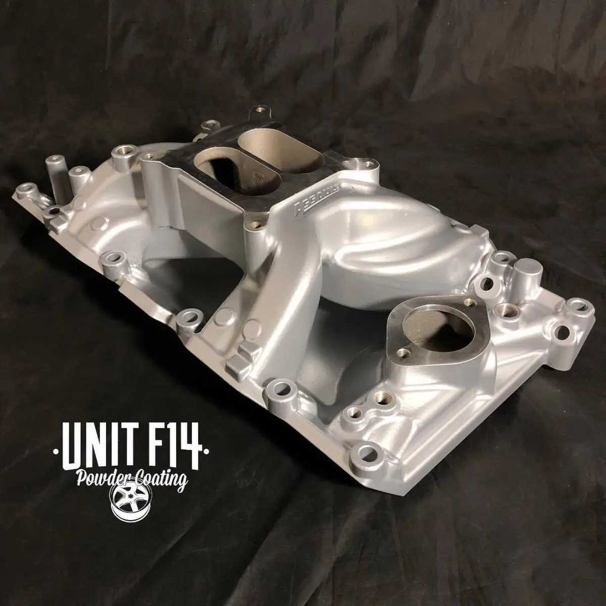 Intake manifold in Anodized Silver