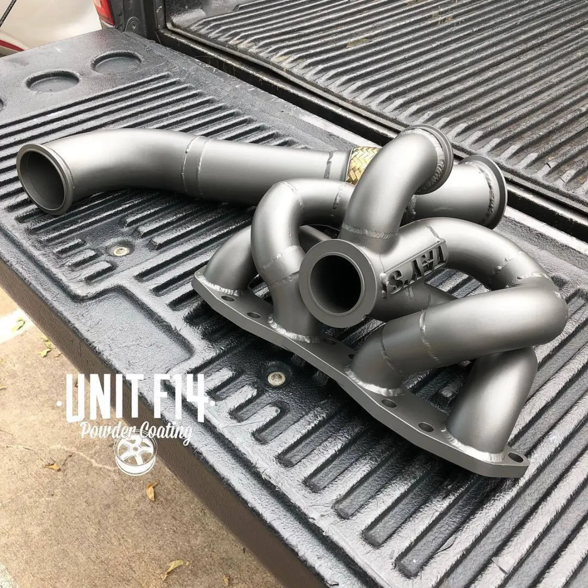 Downpipe and exhaust manifold in a 90/10 black/silver cerakote mix for @oscarh_s14 @dynastayperformance