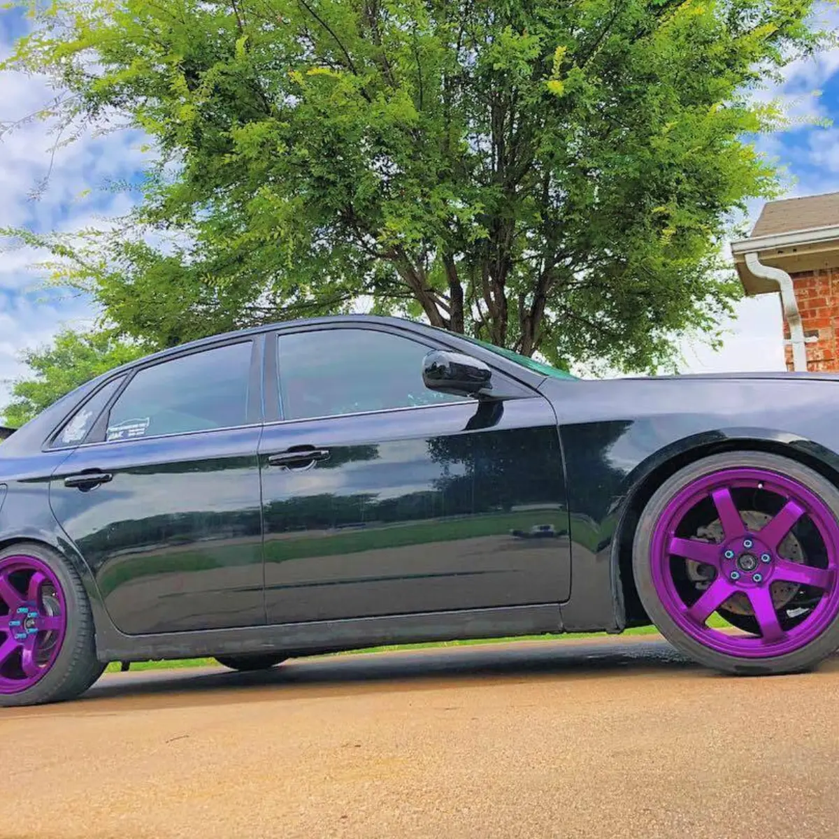 @akonjoshua
・・・
Unicorns do exists I saw one in my driveway