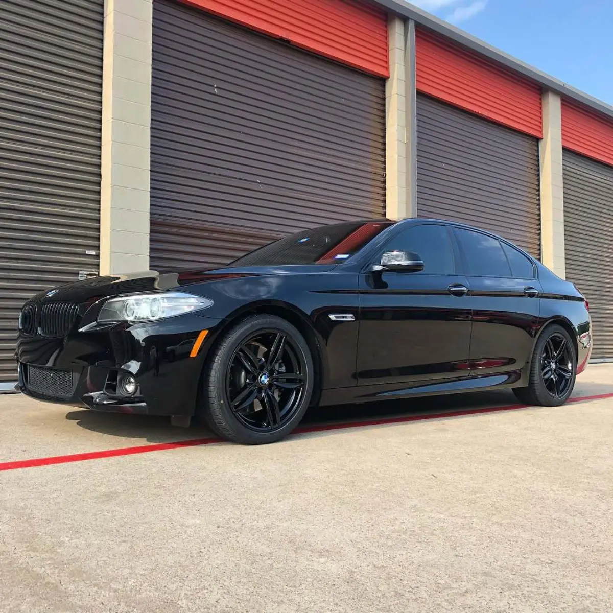 BMW 535i with Wet Black wheels