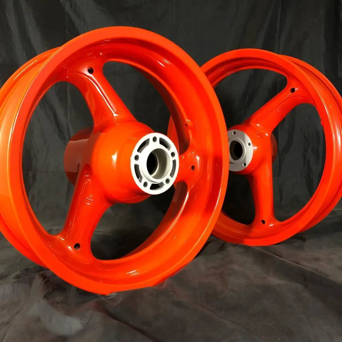 Buell wheels looking good in Harley Orange with a high gloss clear
