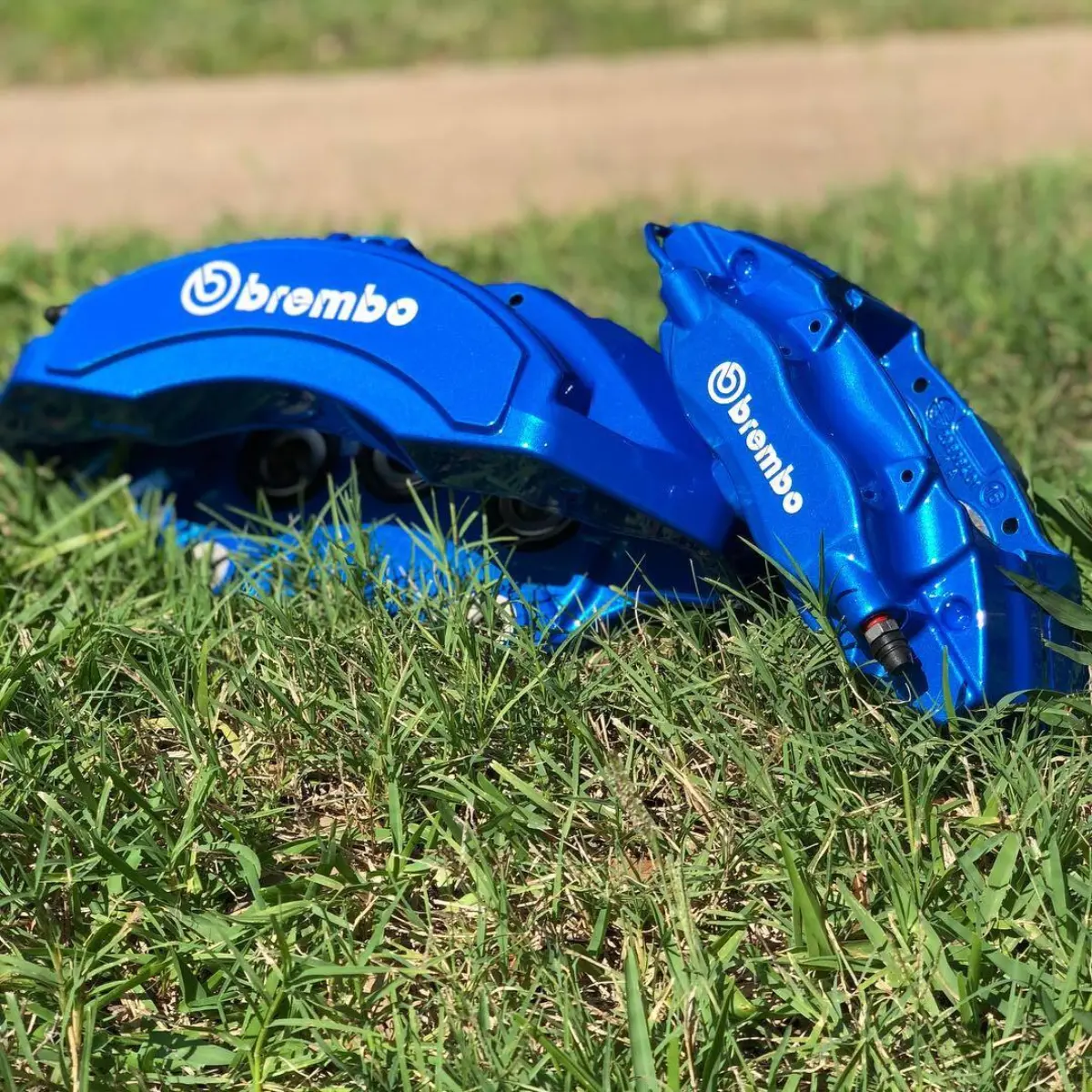 Jeep SRT brake calipers in a light metallic blue