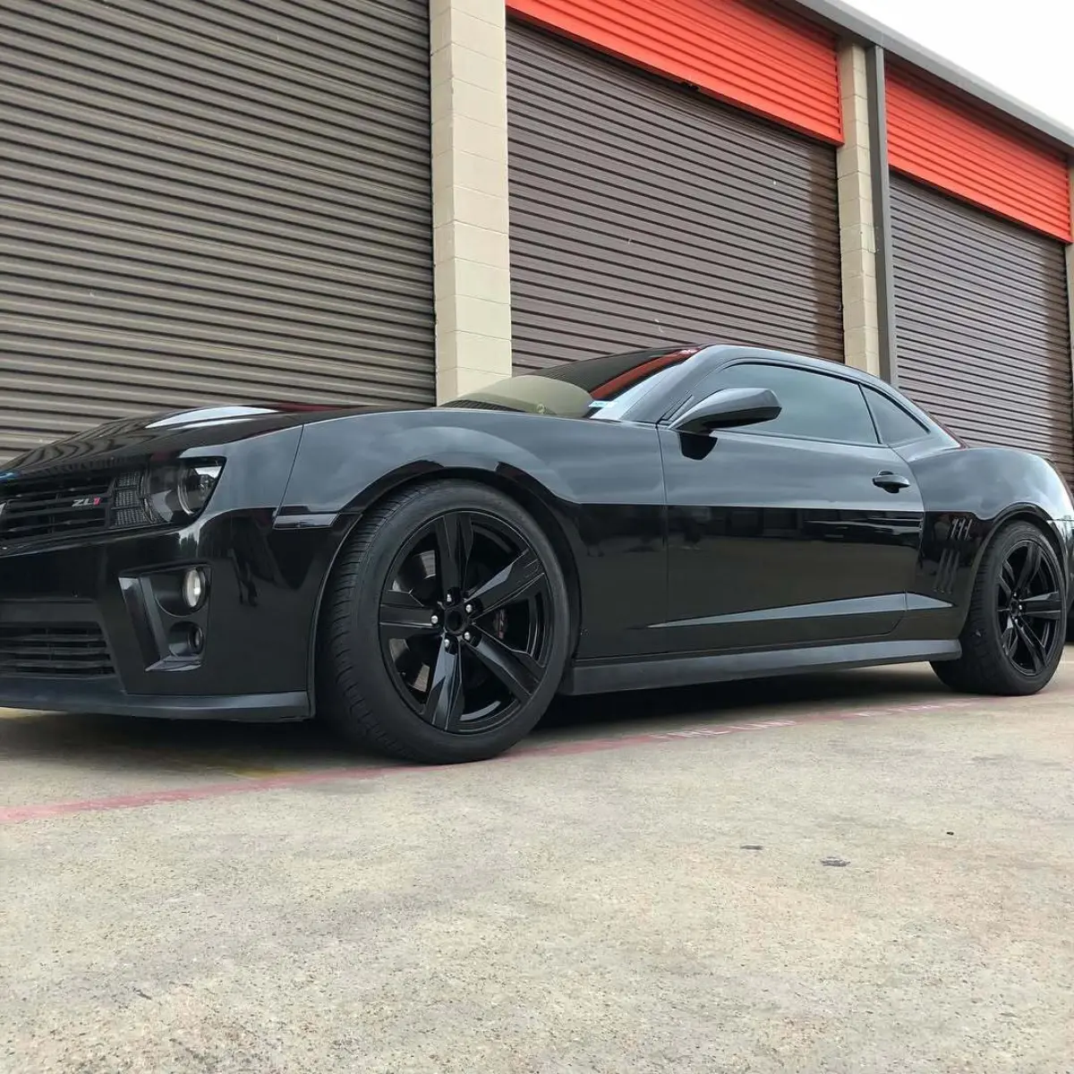 Camaro ZL1 with wheels powder coated semigloss black