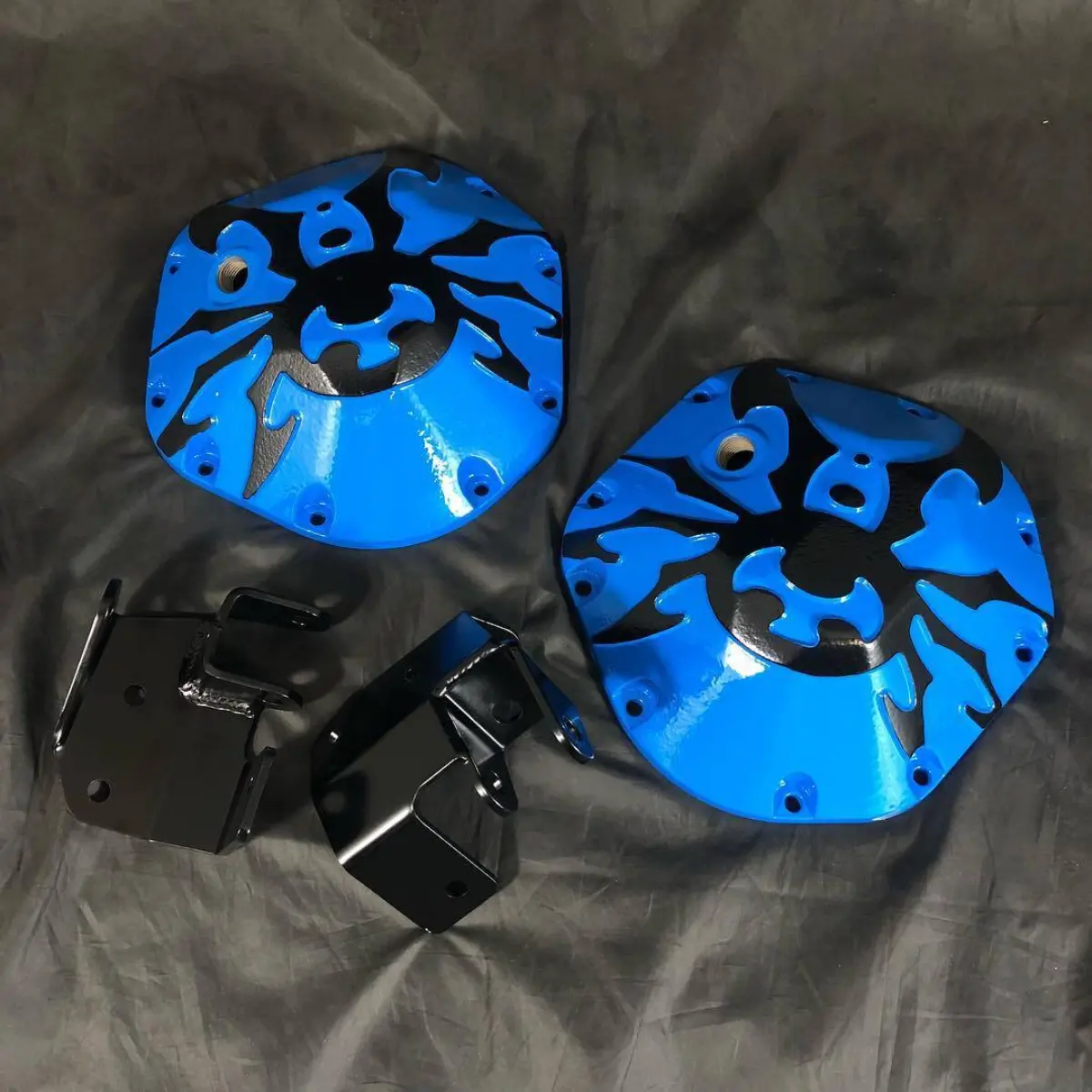 Poison Spyder bombshell differential covers in gloss black and playboy blue