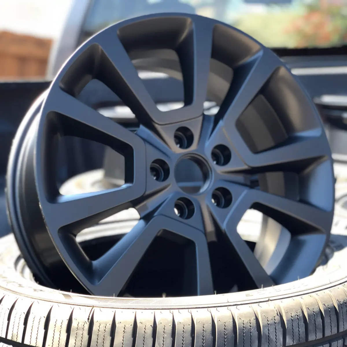 Matte black for a set of Jeep Compass wheels