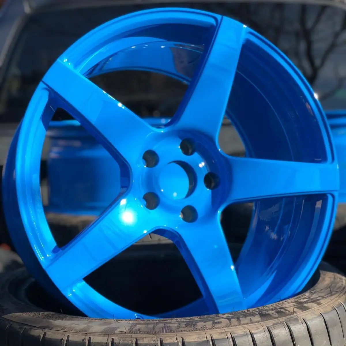 Props to @integress for picking an awesome color for her Lexus RC F. Love the way these turned out! Playboy blue with a high gloss clear