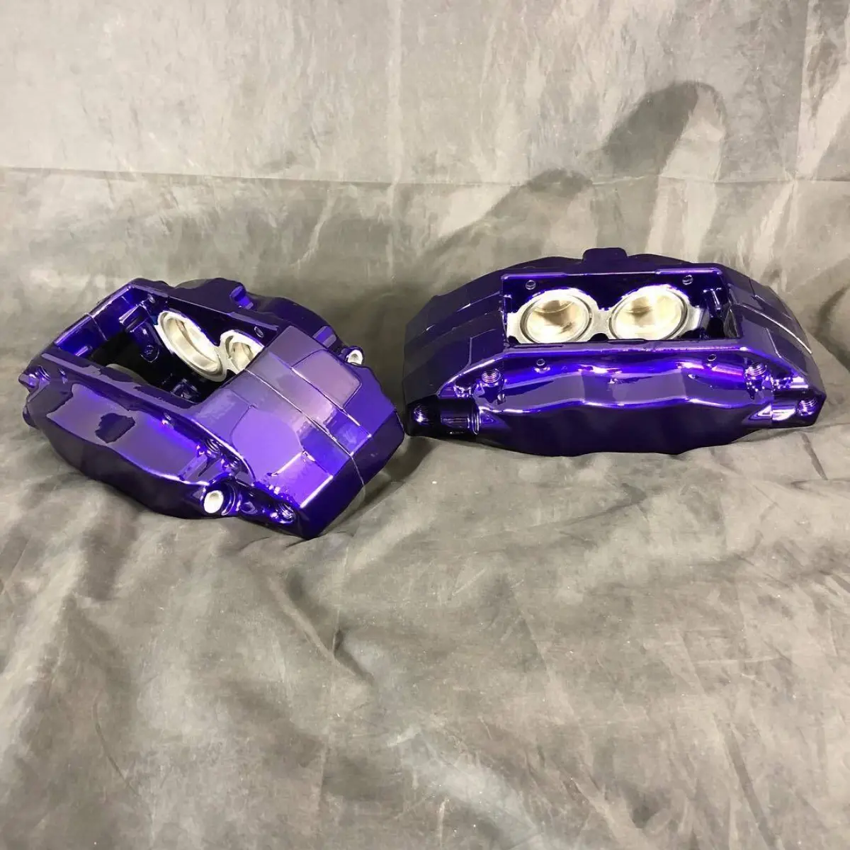 Brembo brake calipers powder coated in Illusion Purple
