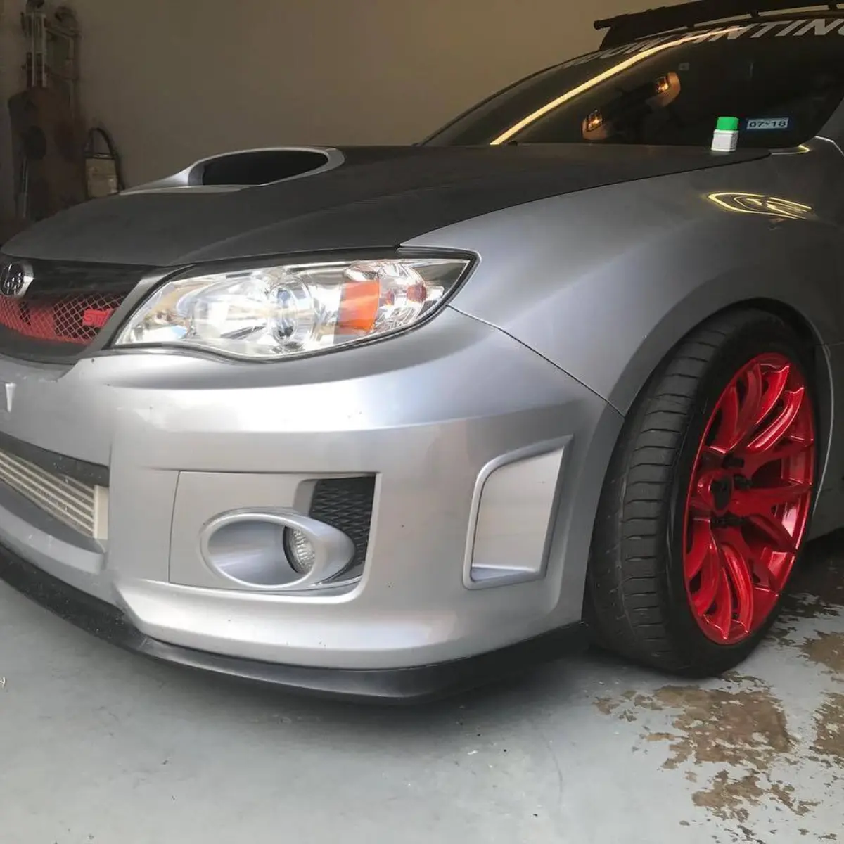 @window_tint_ sent us this photo showing off his Illusion Red powder coated wheels! Give him a shout if you need window tinting near McKinney, Jose has a great reputation!
