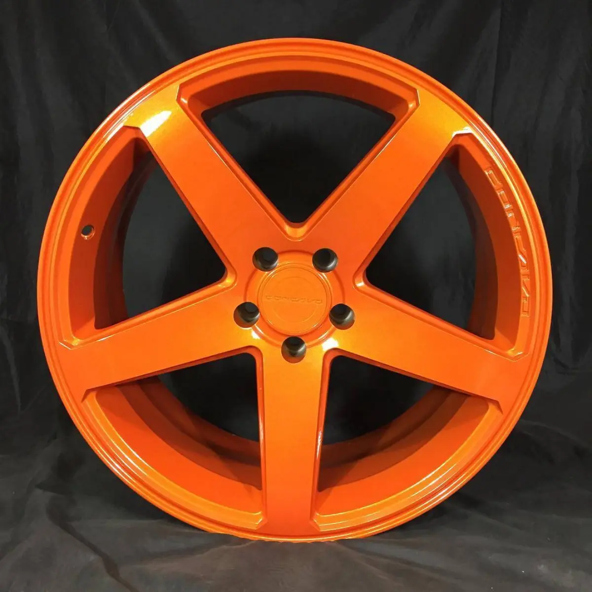 Illusion orange on a set of 20" Concavo wheels. @charliebears14 remounting tires for you next!