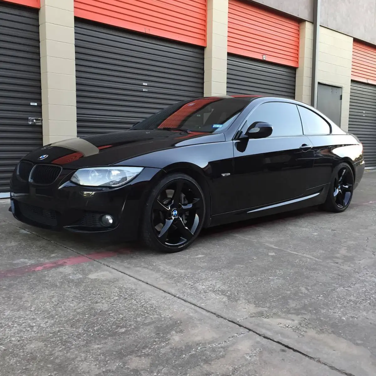 BMW 355i with Wet Black powder coated wheels