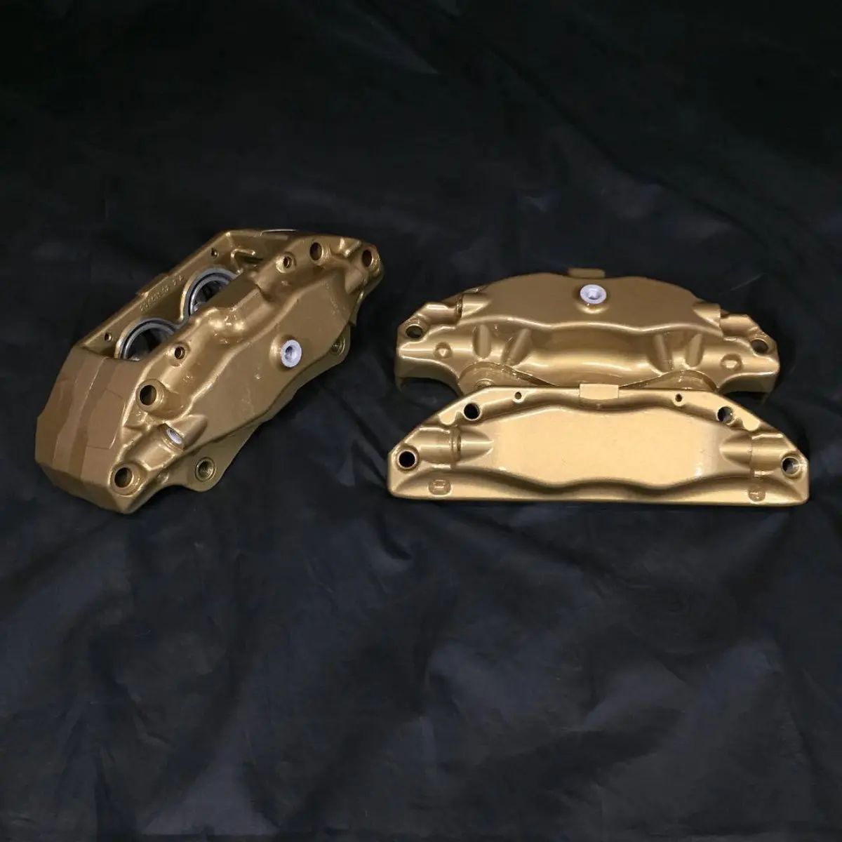 Brembo brake calipers refinished in Prismatic Gold and Clear Vision