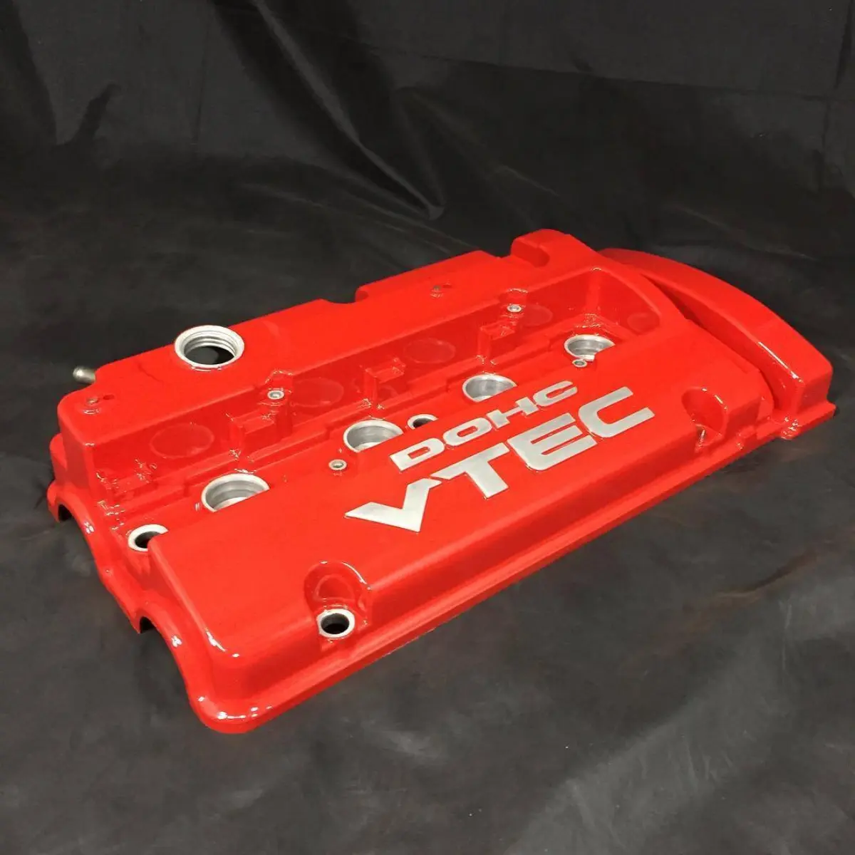 Honda H22 Prelude valve cover in RAL-3000