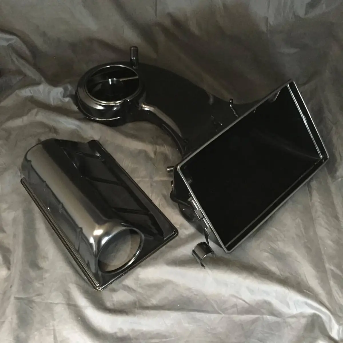 Porsche air box in PacCar Black