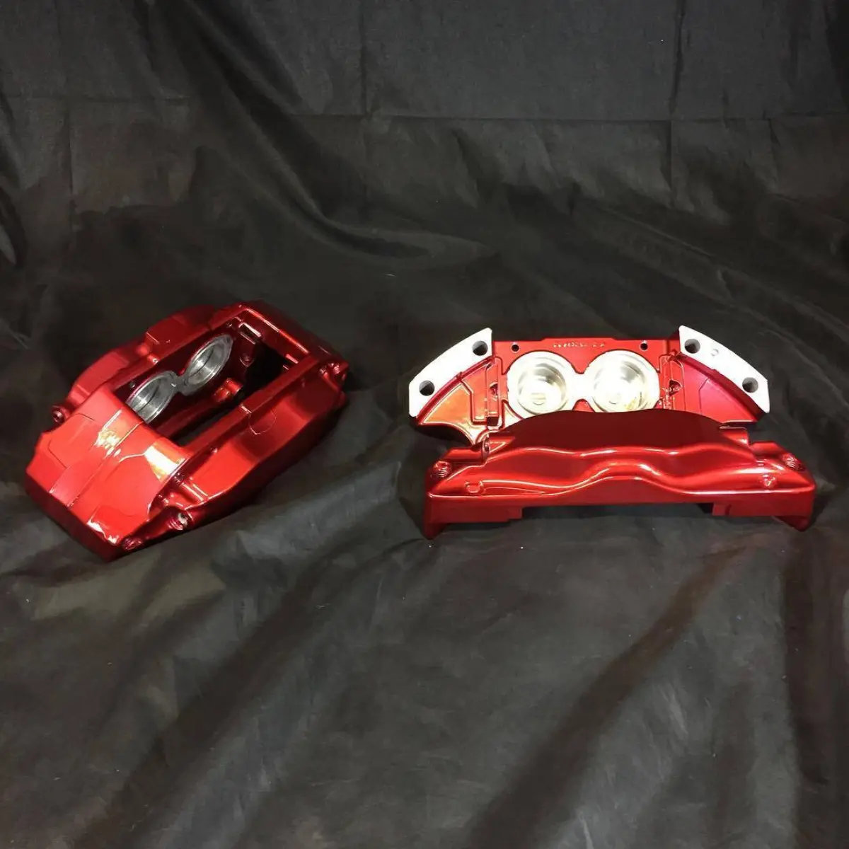 Brembo brake calipers in lollipop red