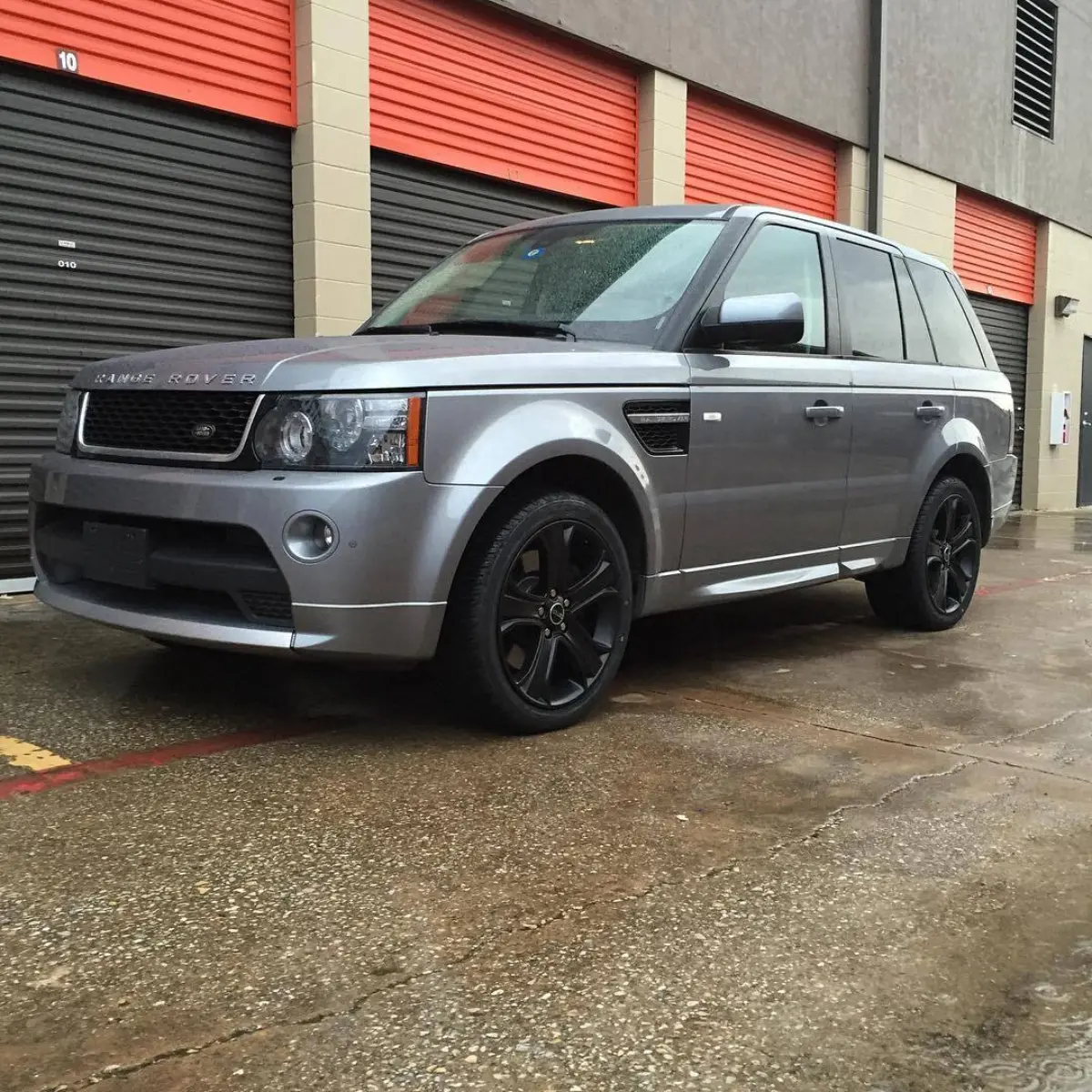 2016 Range Rover with Matte Black wheels