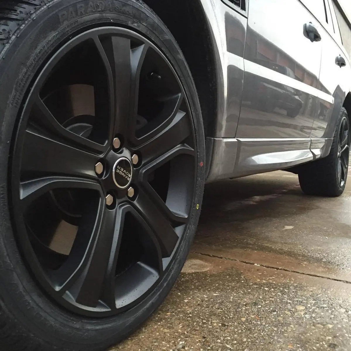 2016 Range Rover with Matte Black wheels
