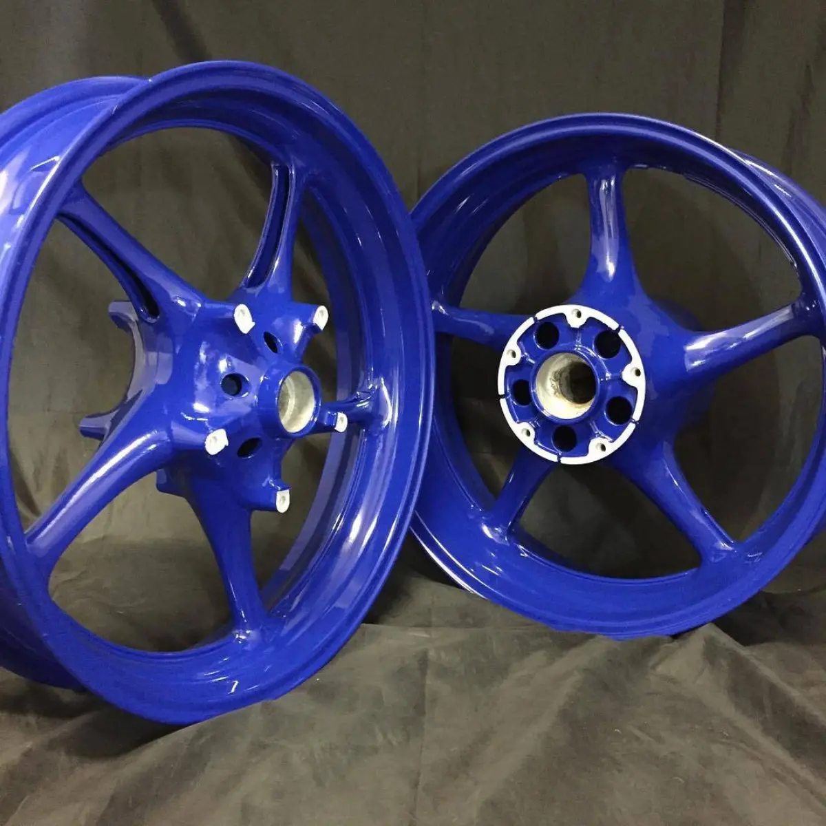 Yamaha R6 wheels in RAL-5002