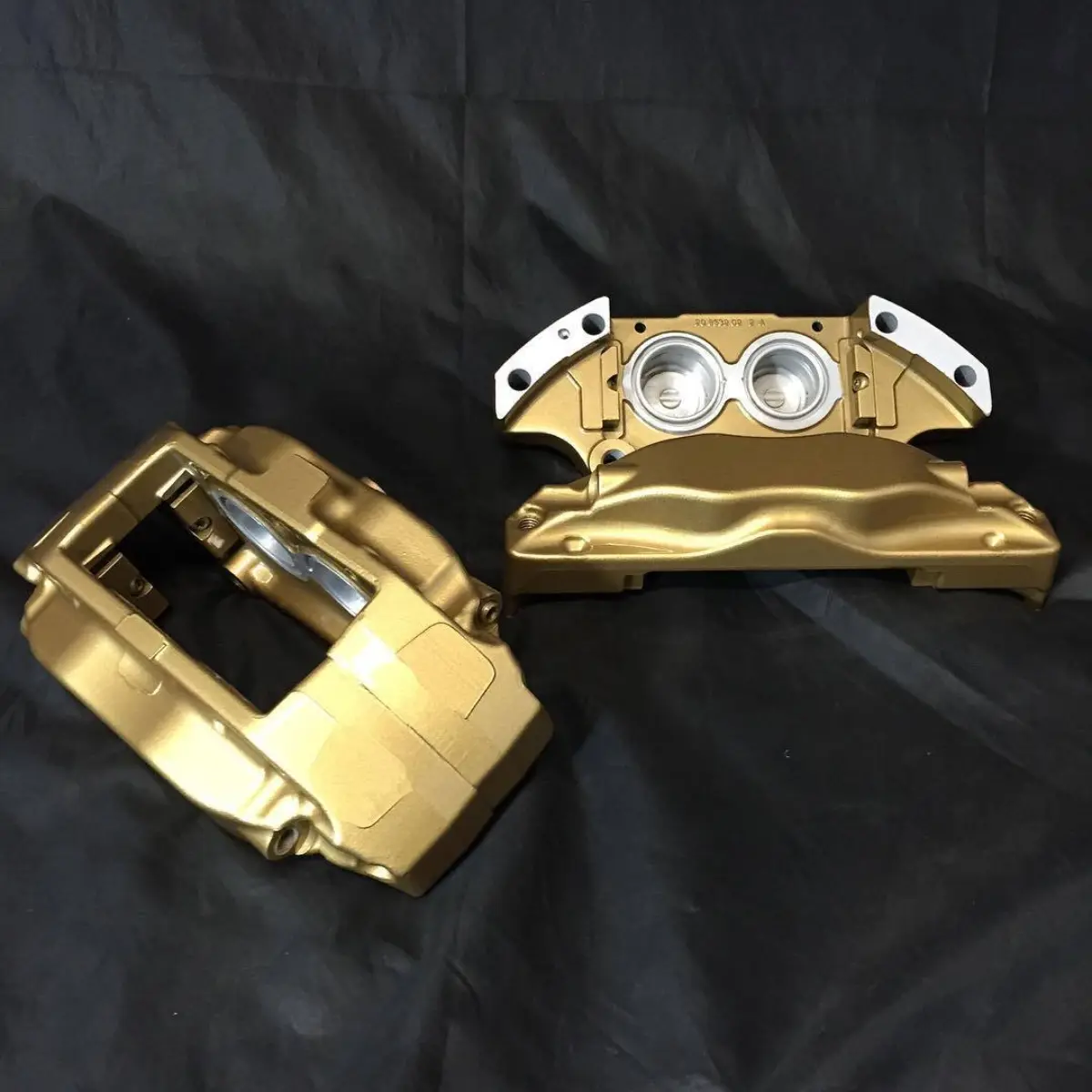 Brembo brake calipers in Prismatic Gold and Clear Vision
