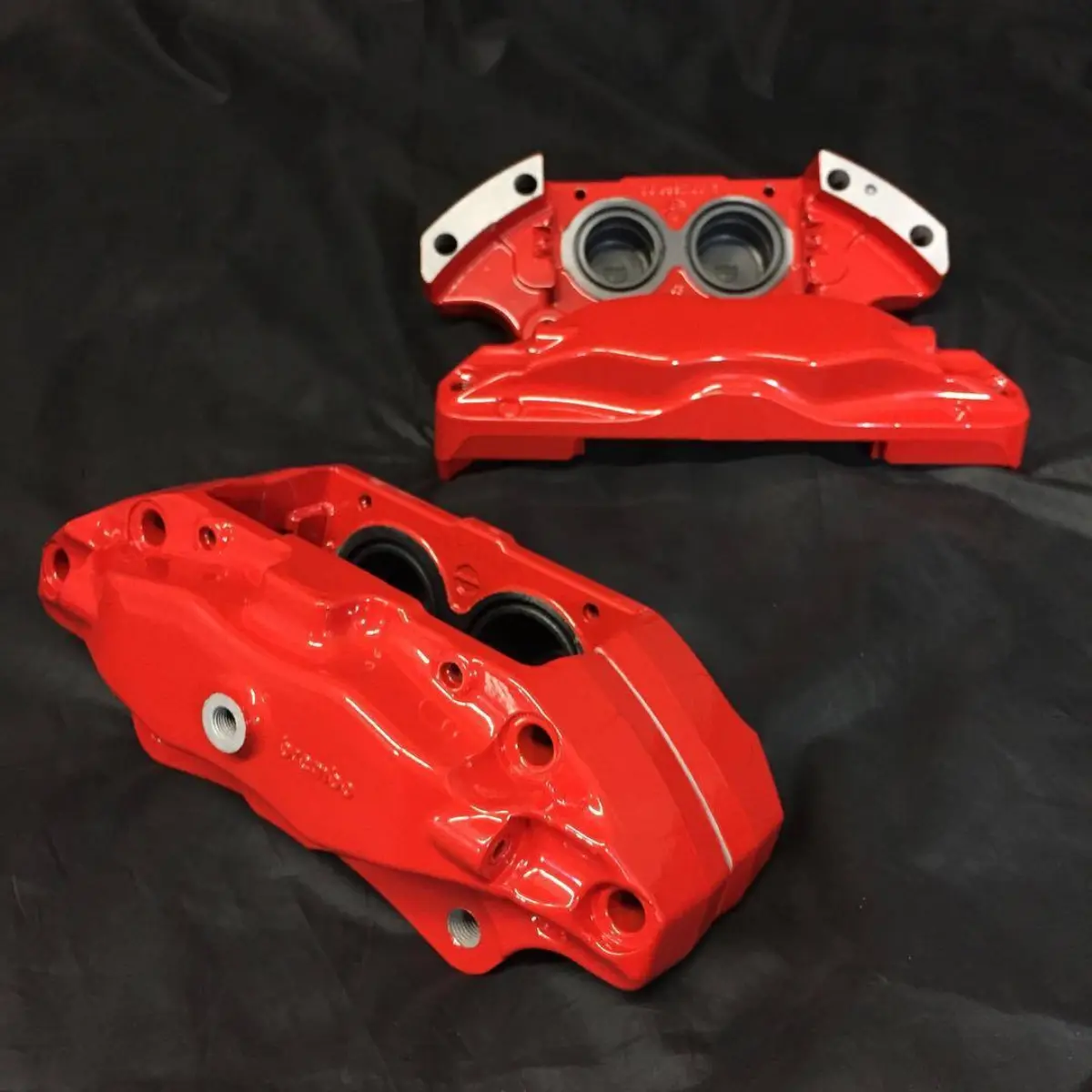 Brembo brake calipers in RAL-3020