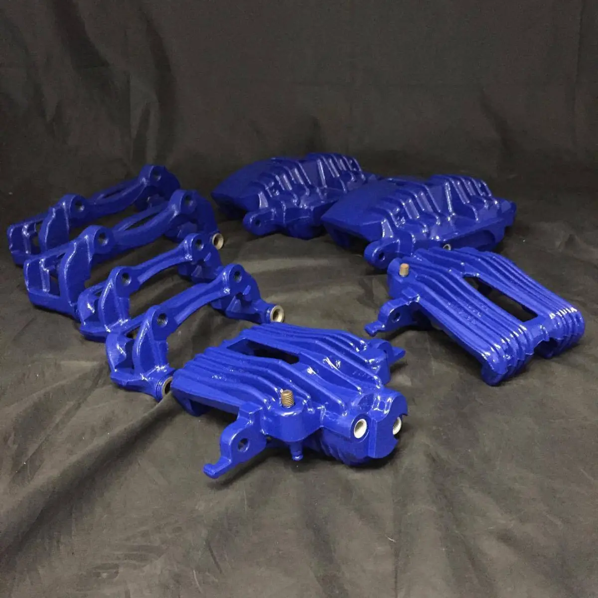 Brake calipers in RAL-5002