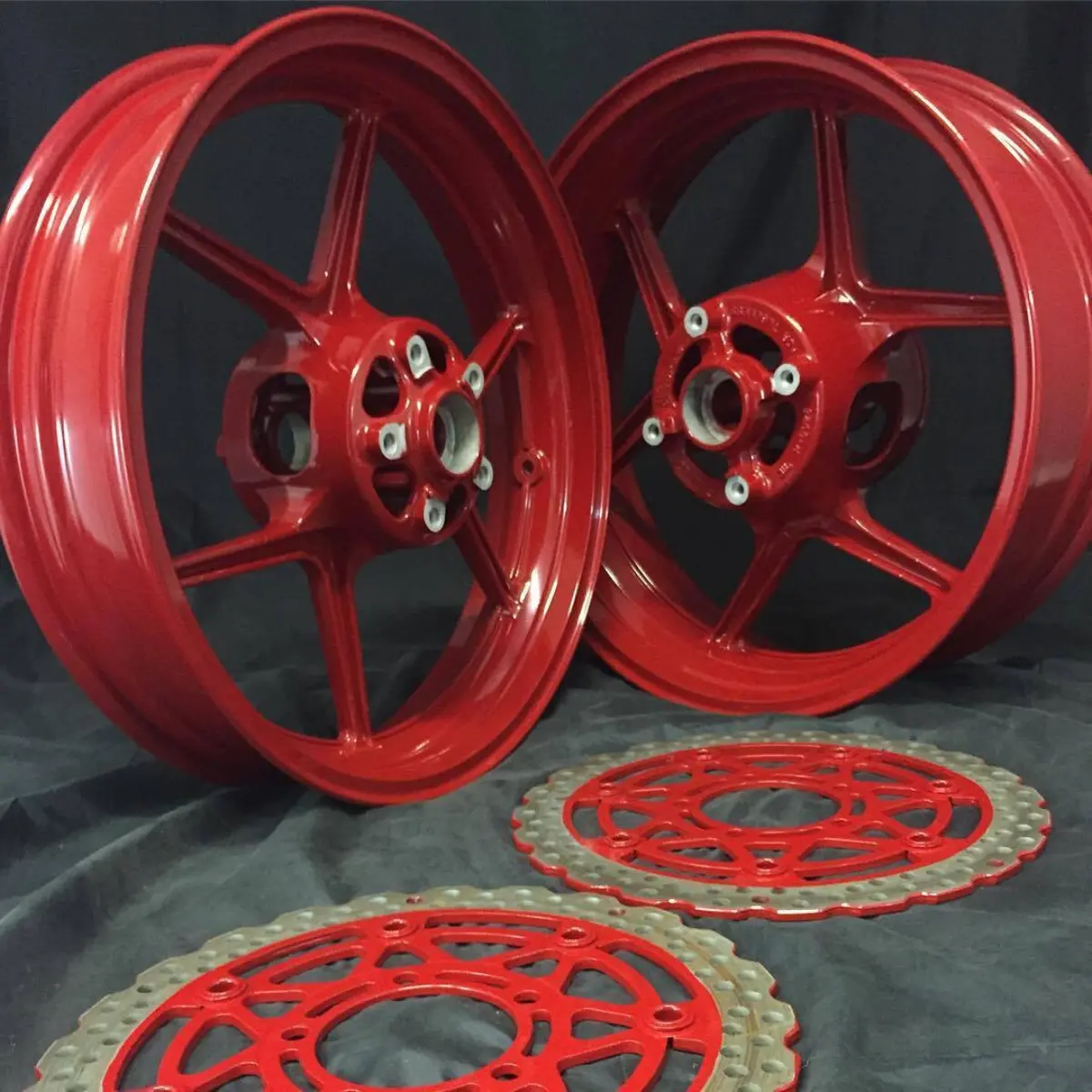 Bellrose Red on a set of Kawasaki 636 rims