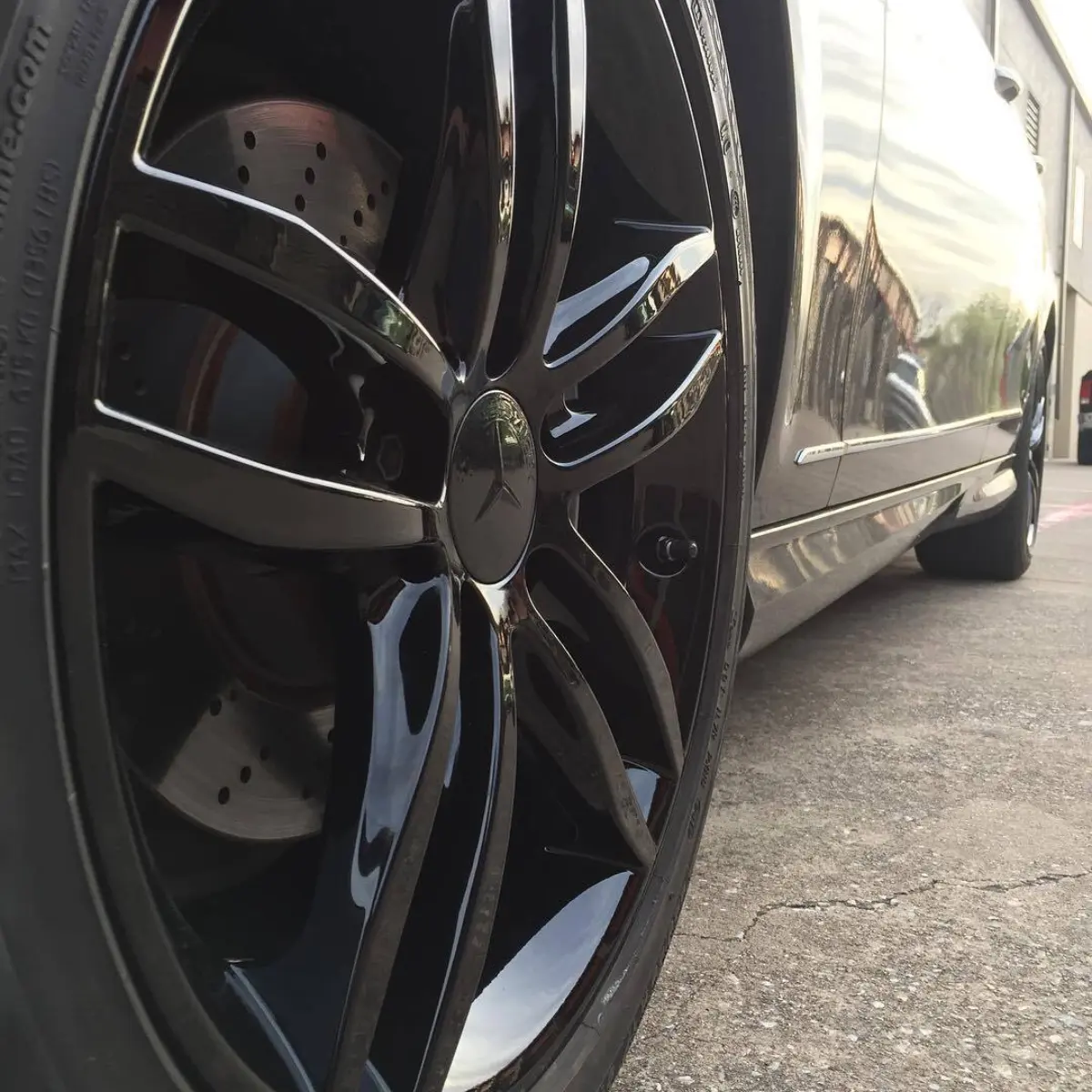 Wet black on a Mercedes C250