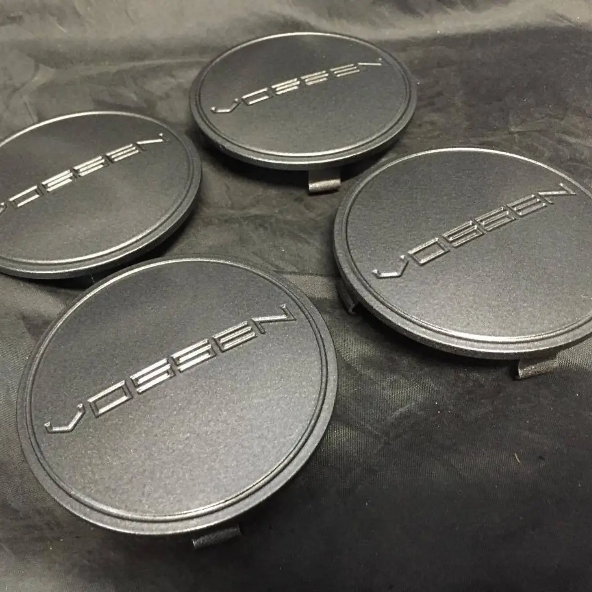 Center caps in Gunmetal with Satin Clear
