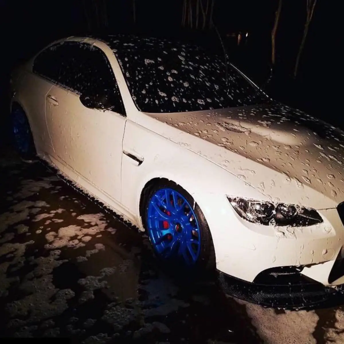 Sneak peek of the E92 M3 (SLOOM3) getting a late night wash in preparation for HIN thanks to @eric_mk2gli16v