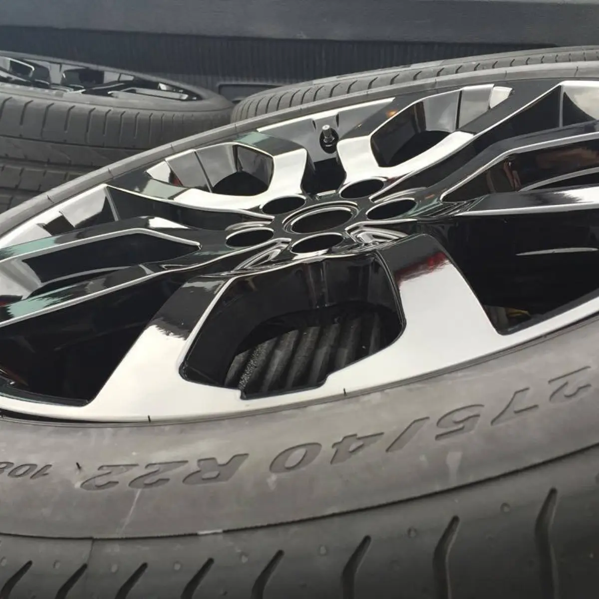 22" Land Rover Sport rims in wet black