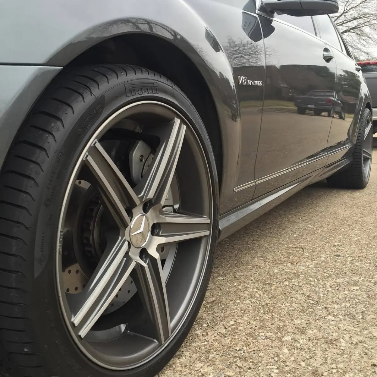 20" Niche rims in gunmetal with brushed faces and a matte clear