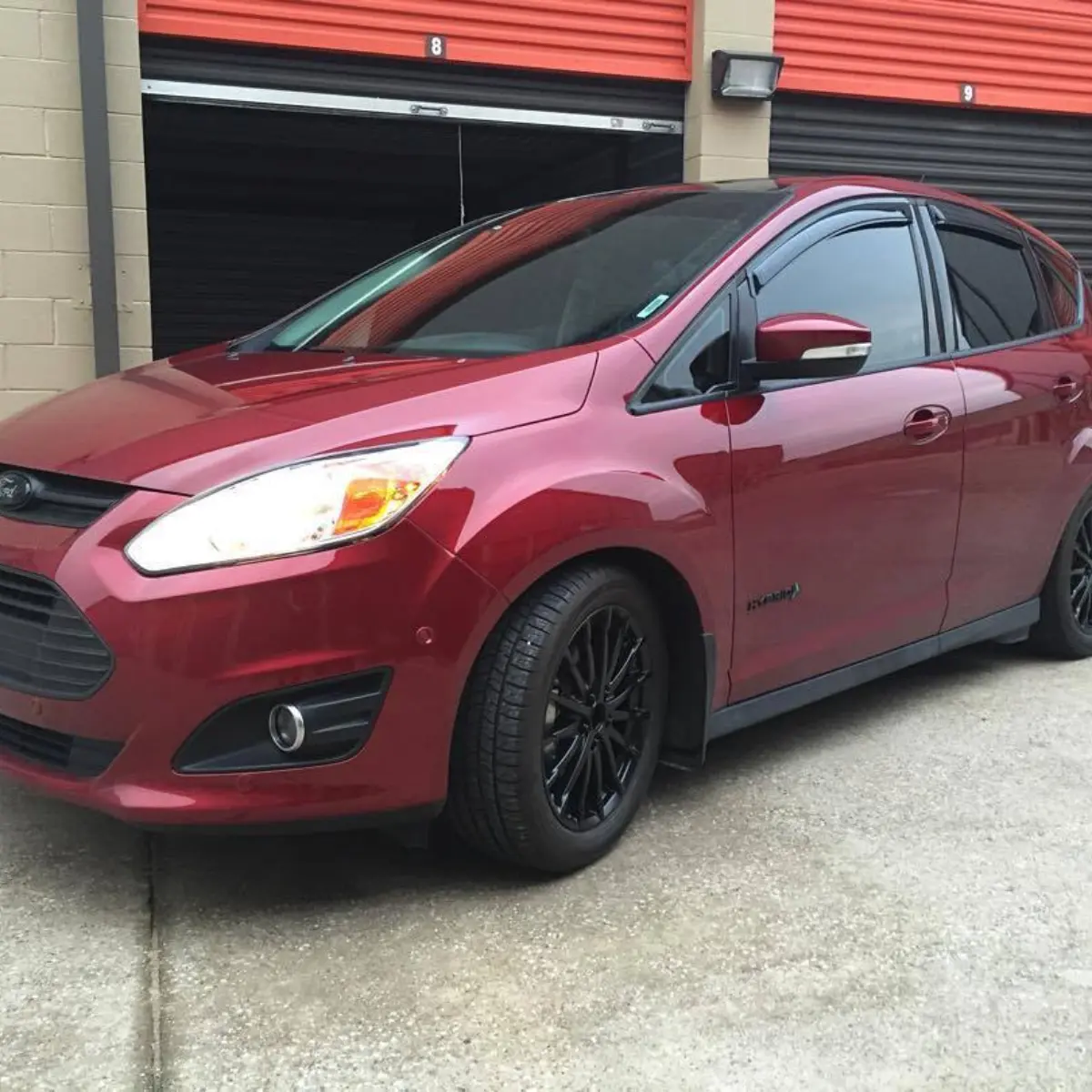 Custom mixed semi-gloss on a Ford C-Max