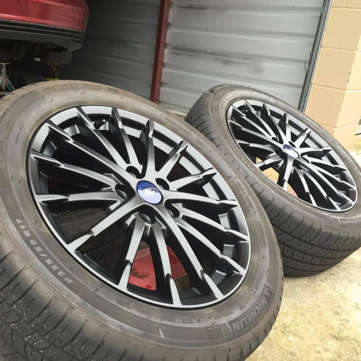Custom mixed semi-gloss going on a Ford C-Max