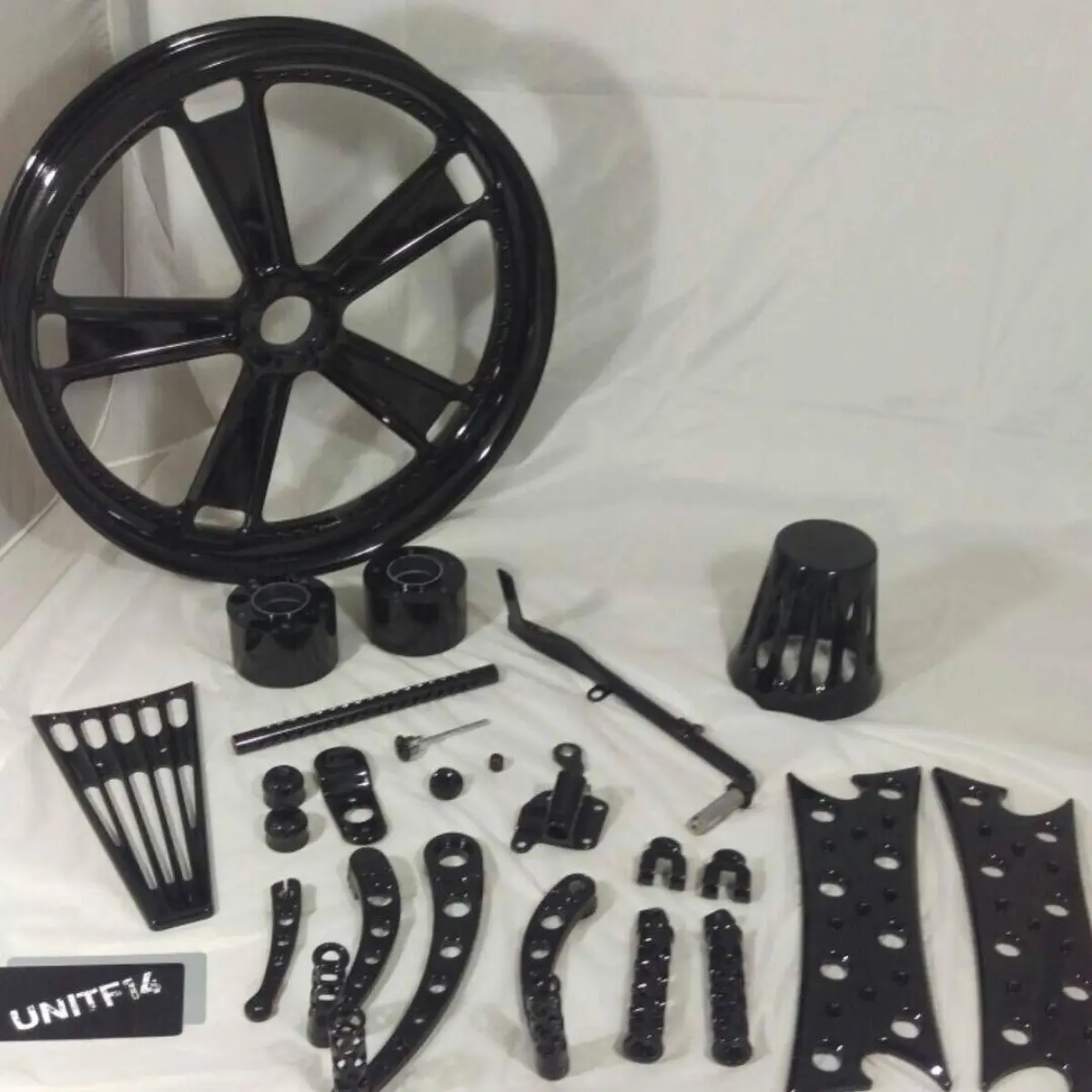 Some HD parts in gloss black