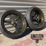 Motorcycle wheels refinish in @prismaticpowders King Midas over Black
